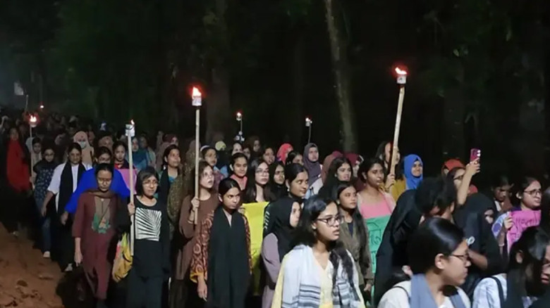 কারাগারের স্মৃতি রোমন্থন করেন এ্যানি, আল্লাহর হুকুমেই শেখ হাসিনার বিদায় হয়েছে