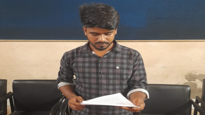 ঝিকরগাছায় মাদ্রাসার অফিস সহায়ক পদে নিয়োগে অনিয়মের অভিযোগে সংবাদ সম্মেলন