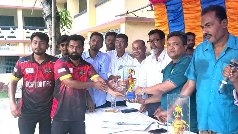 যশোরে ভয়াবহ ত্রিমুখী সংঘর্ষ: নিহত ৩,গুরুতর আহত ২