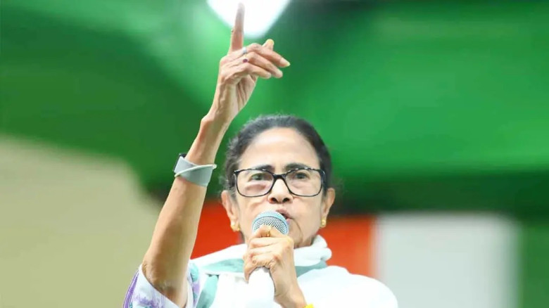 দলের সব কমিটি ভেঙে দিলো তৃণমূল কংগ্রেস