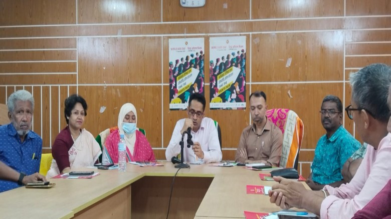 যশোরে জিয়াউর রহমানের শাহাদত বার্ষিকী উপলক্ষে শ্রমিক দলের আলোচনা ও খাবার বিতরণ