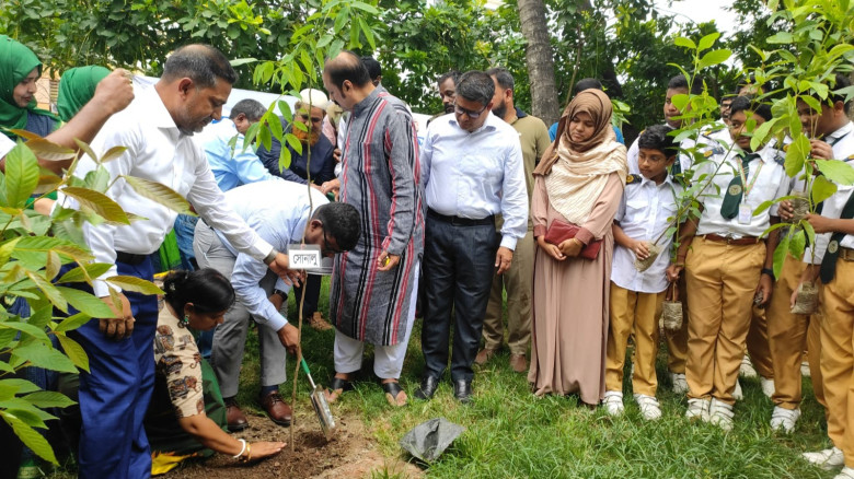 যশোরে ৫ বছরে ২৫ কোটি বৃক্ষরোপণ কর্মসূচির উদ্বোধন: ...