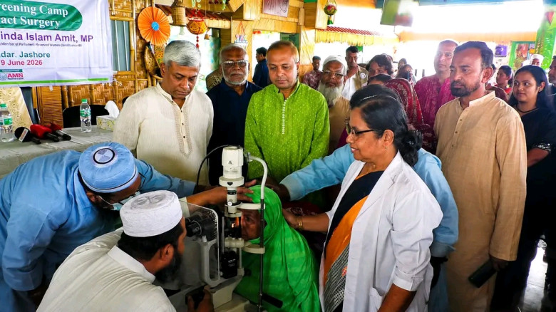 যশোরে বিদ্যুৎ প্রতিমন্ত্রীর উদ্যোগে বিনামূল্যে চক্ষু শিবির