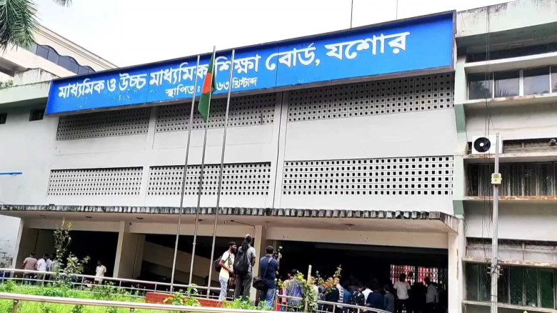 সিসিটিভির আওতায় যশোর বোর্ডে এইচএসসি পরীক্ষার সকল কেন্দ্র