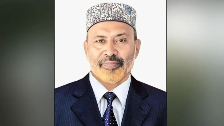 বাড়ির সামনে বিএনপি নেতাকে কুপিয়ে হত্যা...