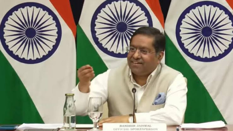 শেখ হাসিনাকে ফেরত পাঠানোর আবেদন খতিয়ে দেখছে নয়াদিল...