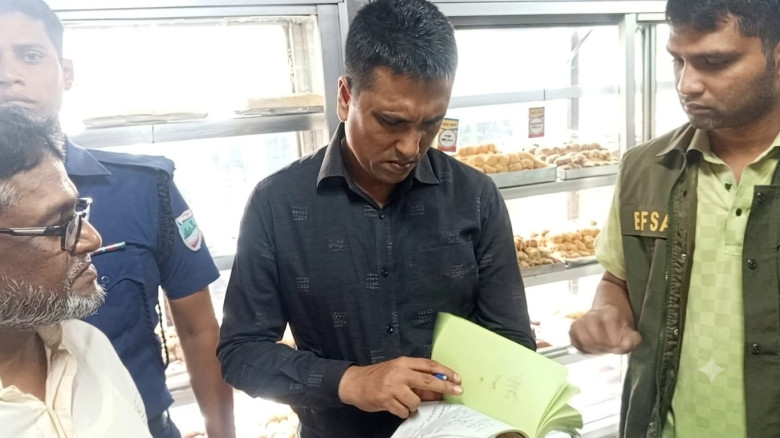 যশোরে এমপি গোলাম রসুলের বাসভবনে হামলা ও ভাঙচুরের ঘটনার 'শান্তিপূর্ণ সমাধান'