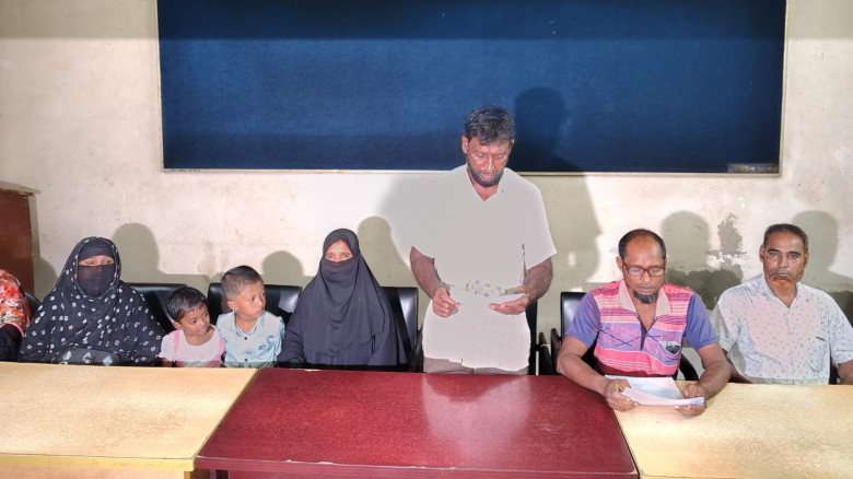 যশোর প্রেসক্লাবে সংবাদ সম্মেলন: মেয়ে হত্যার সুষ্ঠু বিচার দাবি বাবার