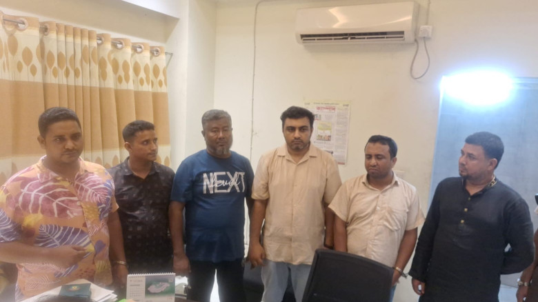 রাজধানীর একটি রেস্তোরাঁ থেকে চৌগাছা আ.লীগের শীর্ষ ৬ নেতা গ্রেপ্তার