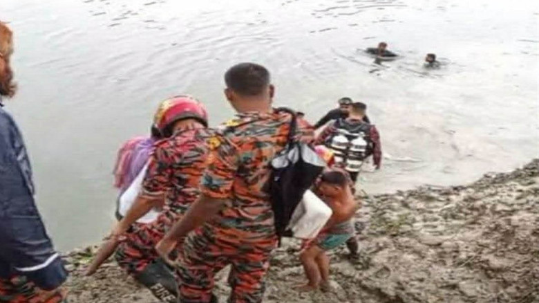 শার্শায় অ্যাসিল্যান্ড ও ভূমি কর্মকর্তাদের বিরুদ্ধে ‘মনগড়া’ প্রতিবেদনের অভিযোগ, সংবাদ সম্মেলন