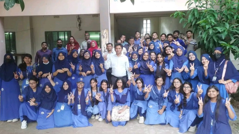 যশোর পুলিশ লাইন মাধ্যমিক বিদ্যালয়ে এসএসসিতে শতভাগ পাস, জিপিএ-৫ পেয়েছে ৮৯ জন