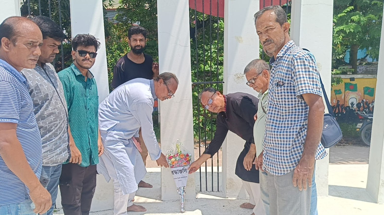 ফুলবাড়ী দিবসে যশোরে শহীদ মিনারে বিপ্লবী কমিউনিস্ট লীগের শ্রদ্ধা ও সমাবেশ