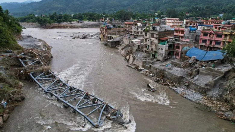 নেপাল-তিব্বতে আকস্মিক বন্যায় মৃতের সংখ্যা ছাড়াল ১০...