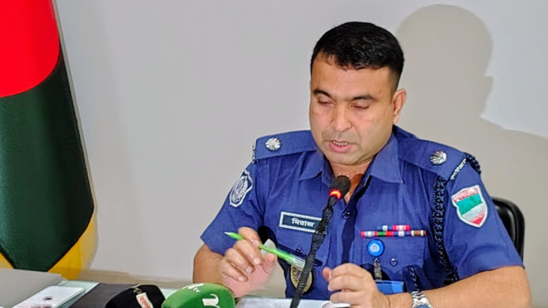 সাইবার ক্রাইমে যশোরের সাফল্য: ৬০ মোবাইল ও আড়াই লক্ষাধিক টাকা উদ্ধার