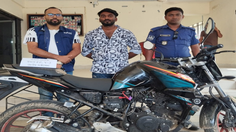 যশোরে চুরি হওয়া মোটরসাইকেল উদ্ধার, চোর আটক