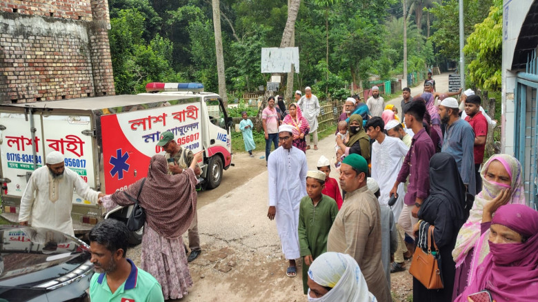 জমি নিয়ে বিরোধ: যশোরে বৃদ্ধের মরদেহ দাফন ঘিরে হট্টগোল