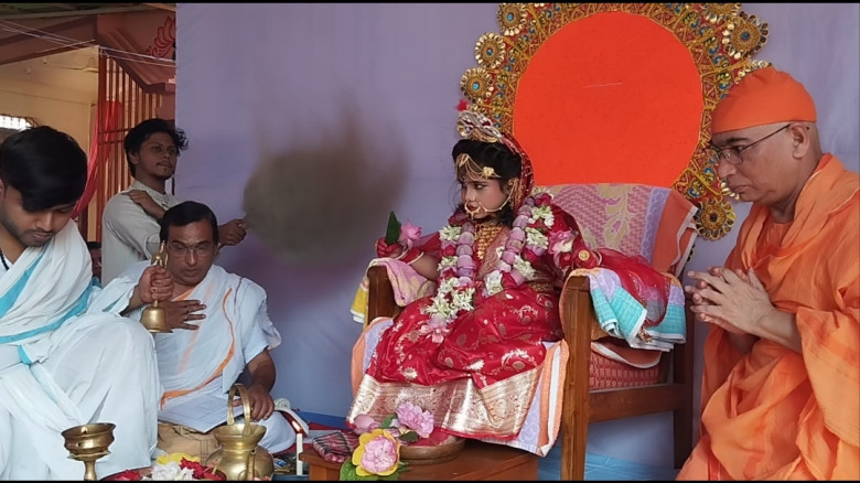 যশোরে বর্ণাঢ্য আয়োজনে কুমারী ও সন্ধিপূজা সম্পন্ন...