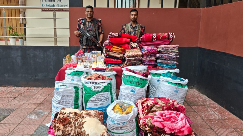 এগারো দলীয় জোটের লং মার্চ সফল করার লক্ষ্যে যশোরে এনসিপির লিফলেট বিতরণ ও গণসংযোগ কর্মসূচি